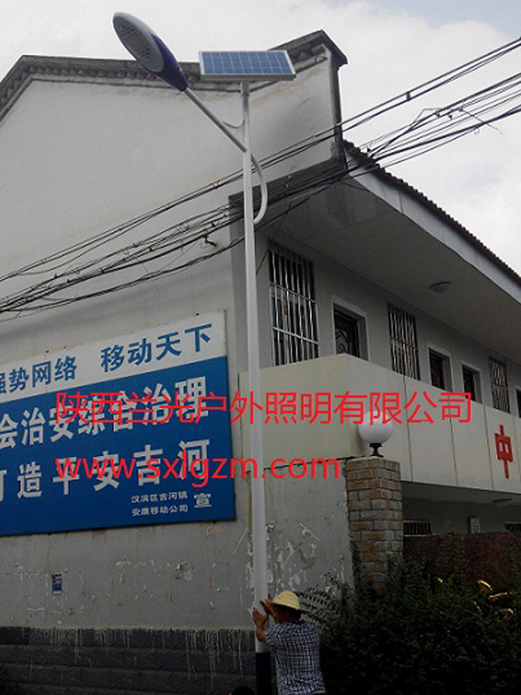 6米太陽(yáng)能路燈廠家 6米太陽(yáng)能路燈廠家